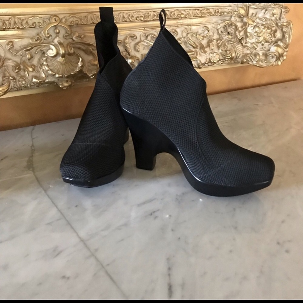 Savage Boots - Picture 2 of 6